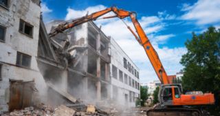 Промышленный демонтаж зданий Беслан, цена от 2917 руб.