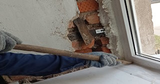 Демонтаж оконных откосов по выгодной цене от 512 руб. в Беслане - Сварной-Бсл